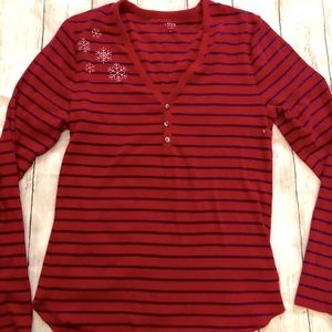*FINAL PRICE* GAP NWOT Snowflake Henley Striped Top